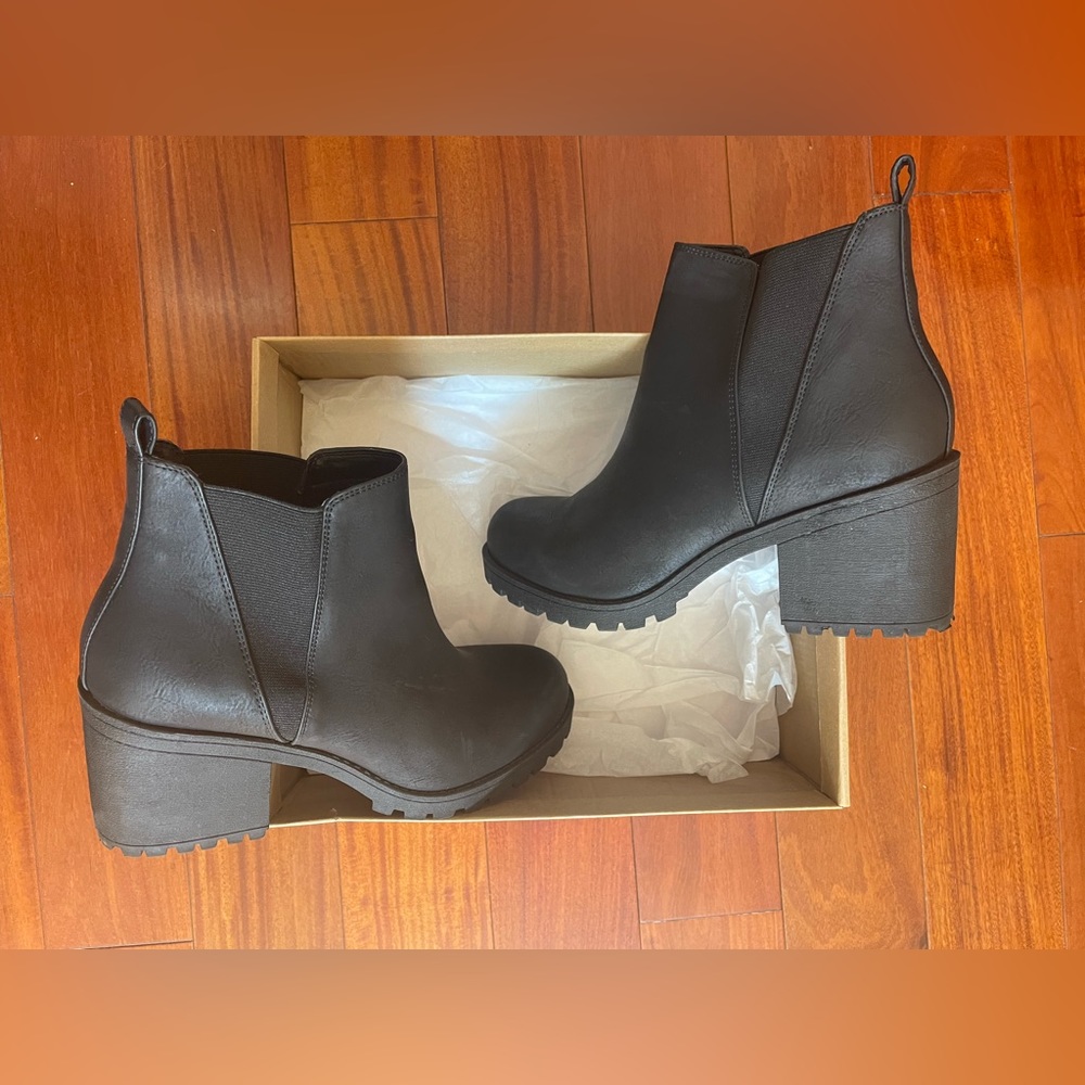 Black Booties - Picture 3 of 10